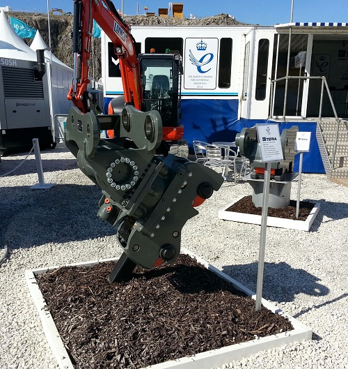 Hill Hillhead TiltRotate 2 Hillhead triumph for Hill Engineering – mega deals done and new TiltRotate goes down a storm…
